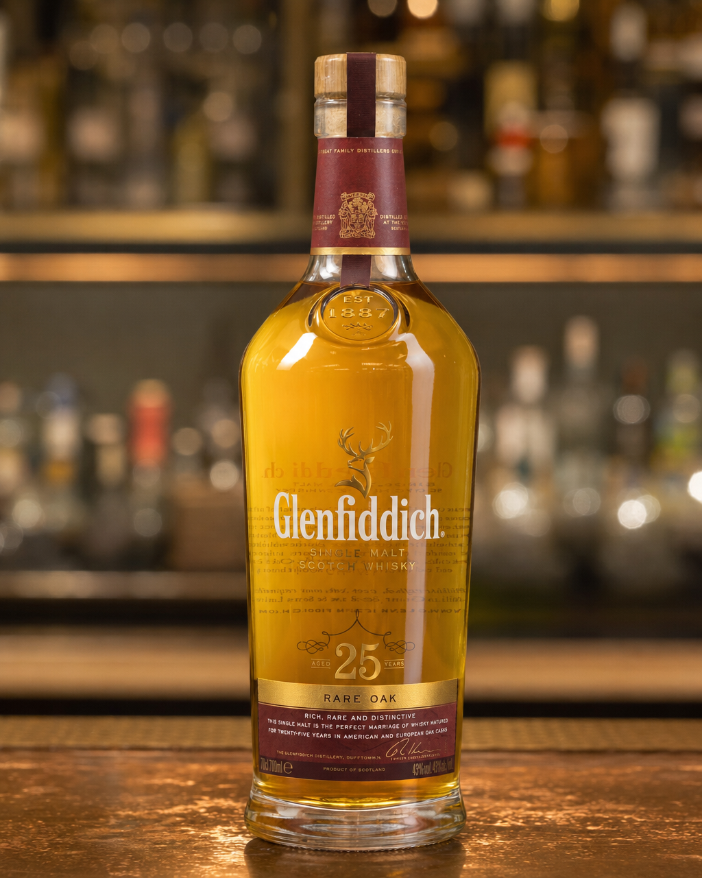 Glenfiddich 25 Year Old Rare Oak bottle, alternate view