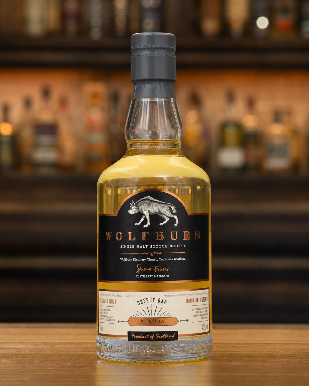 Wolfburn Aurora bottle, alternate view